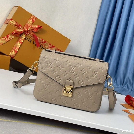 MÉTIS POCHETTE VUITTON LOUIS 0411